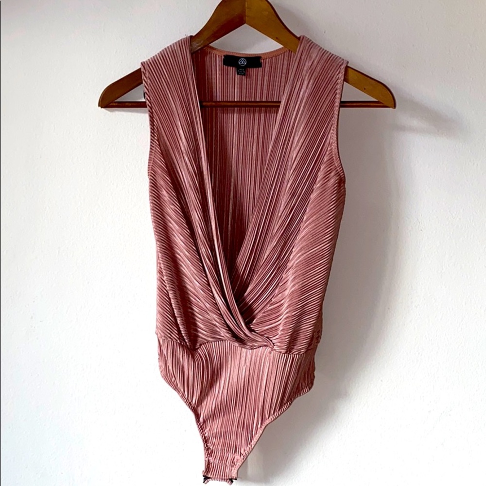 Misguided Pink Bodysuit One piece V-neck Top